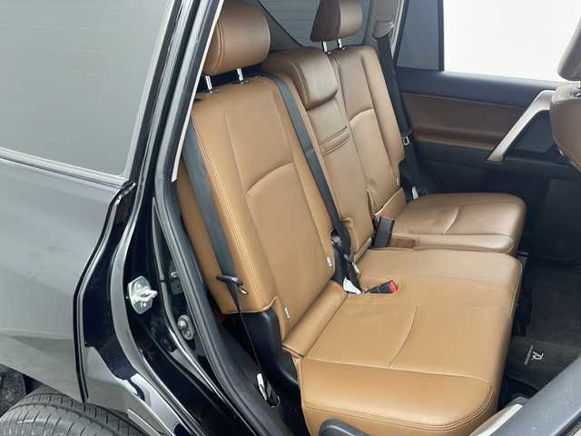 トヨタ ランドクルーザー プラド TX-L 70thアニバーサリーLTD 三重県 2022(令4)年 4.1万km アティチュードブラックマイカ 禁煙車　/純正９インチワイドディスプレイオーディオ（ＯＰ）　/・ナビ機能/・フルセグ/USB/Bluetooth/HDMI/パノラミックビューモニター/BSM/ＲＣＴＡ/電動ムーンルーフ（ＯＰ）/70ｔｈアニバーサリープレート（ディーラーＯＰ）/ルーフレール/トヨタセーフティセンス　/PCS/LDA/RSA/オートマチックハイビーム /専用レザーシート/ＤＮ席パワーシート　/ＤＮ席シートベンチレーション　/レーダークルーズコントロール　/純正ビルトインＥＴＣ２．０/オートAC/MTモード付きAT/ステアリングスイッチ/前後クリアランスソナー/サイド/カーテンエアバッグ