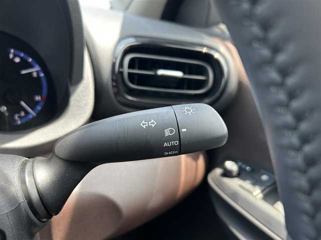 トヨタ ヤリスクロス ハイブリッド Z 岡山県 2021(令3)年 2.5万km ホワイトパールクリスタルシャイン 電動リアゲート/メモリナビ/フルセグテレビ/パノラミックビューモニター/ウィンカーミラー/ETC/クルーズコントロール/ドライブレコーダー/純正アルミホール/Ｂｌｕｅｔｏｏｔｈ接続可能/ＬＥＤヘッドライト/シートヒーター/パーキングアシスト