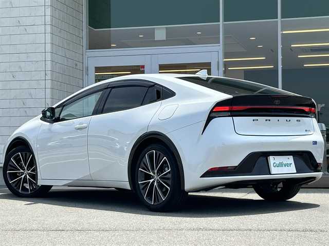 トヨタ プリウス Z 兵庫県 2023(令5)年 2.4万km プラチナホワイトパールマイカ 純正ディスプレイオーディオ/BTオーディオ/フルセグテレビ/アラウンドビューモニター/ETC2.0/レーダークルーズコントロール/デジタルインナーミラー/ポジションメモリー/前席シートヒーター・エアシート/ステアリングヒーター/ワイヤレス充電