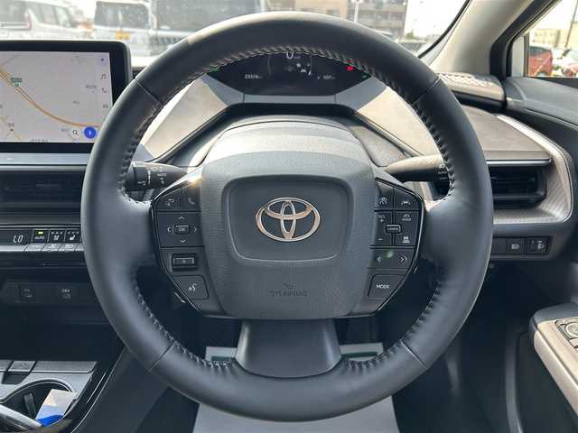 トヨタ プリウス Z 兵庫県 2023(令5)年 2.4万km プラチナホワイトパールマイカ 純正ディスプレイオーディオ/BTオーディオ/フルセグテレビ/アラウンドビューモニター/ETC2.0/レーダークルーズコントロール/デジタルインナーミラー/ポジションメモリー/前席シートヒーター・エアシート/ステアリングヒーター/ワイヤレス充電