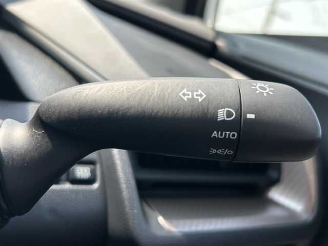 トヨタ プリウス Z 兵庫県 2023(令5)年 2.4万km プラチナホワイトパールマイカ 純正ディスプレイオーディオ/BTオーディオ/フルセグテレビ/アラウンドビューモニター/ETC2.0/レーダークルーズコントロール/デジタルインナーミラー/ポジションメモリー/前席シートヒーター・エアシート/ステアリングヒーター/ワイヤレス充電