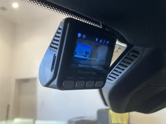 メルセデス・ベンツ ＧＬＣ２２０ d 4マチック AMGライン 熊本県 2020(令2)年 4.8万km ダイヤモンドホワイト ・スマートキー/・プッシュスタート/・アクティブステアリングアシスト/・道路標識アシスト/・アクティブレーンキーピングアシスト/・アクティブブレーキアシスト/・アテンションアシスト/・レーンチェンジアシスト/・インテリジェントライトシステム/・クルーズコントロール(追従式)/・ハーフレザーシート/・前席パワーシート/・全席シートヒーター /・純正メモリナビ/　【Bluetooth・USB・AppleCarPlay・AndroidAuto】/・フルセグTV/・全方位カメラ/・ETC2.0/・ドライブレコーダー(前後録画)/・パワーバックドア/・LEDヘッドランプ/・純正マット