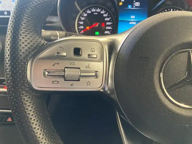 メルセデス・ベンツ ＧＬＣ２２０ d 4マチック AMGライン 熊本県 2020(令2)年 4.8万km ダイヤモンドホワイト ・スマートキー/・プッシュスタート/・アクティブステアリングアシスト/・道路標識アシスト/・アクティブレーンキーピングアシスト/・アクティブブレーキアシスト/・アテンションアシスト/・レーンチェンジアシスト/・インテリジェントライトシステム/・クルーズコントロール(追従式)/・ハーフレザーシート/・前席パワーシート/・全席シートヒーター /・純正メモリナビ/　【Bluetooth・USB・AppleCarPlay・AndroidAuto】/・フルセグTV/・全方位カメラ/・ETC2.0/・ドライブレコーダー(前後録画)/・パワーバックドア/・LEDヘッドランプ/・純正マット