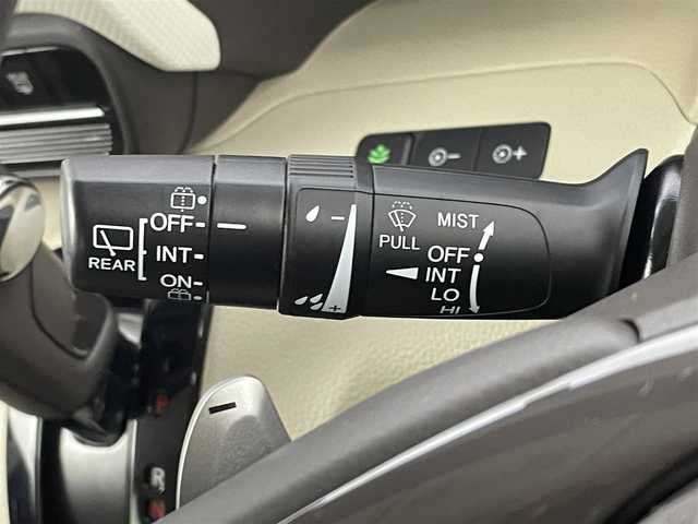 ホンダ Ｎ ＢＯＸ G L ターボ ホンダセンシング 千葉県 2018(平30)年 2.3万km プラチナホワイトパール 純正8インチメモリナビ/バックカメラ/ETC/両側パワースライドドア/横滑り防止装置/衝突被害軽減システム/レーンキープアシスト/追従機能付きクルーズコントロール/モデューロ14インチアルミホイール/ドアバイザー/ステアリングスイッチ/パドルシフト/USB端子/後席ロールサンシェード/チップアップシート/ベンチシート/プッシュスタート/スマートキー/スペアキー