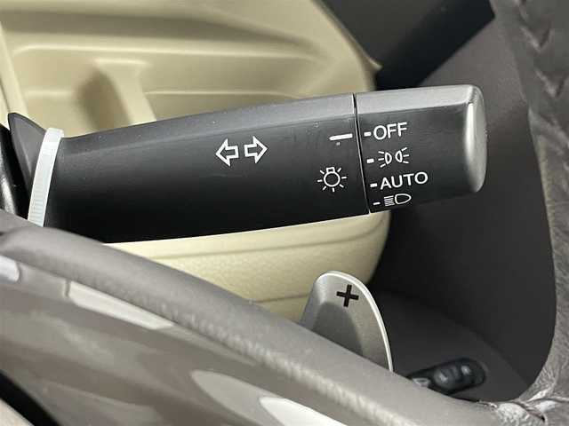 ホンダ Ｎ ＢＯＸ G L ターボ ホンダセンシング 千葉県 2018(平30)年 2.3万km プラチナホワイトパール 純正8インチメモリナビ/バックカメラ/ETC/両側パワースライドドア/横滑り防止装置/衝突被害軽減システム/レーンキープアシスト/追従機能付きクルーズコントロール/モデューロ14インチアルミホイール/ドアバイザー/ステアリングスイッチ/パドルシフト/USB端子/後席ロールサンシェード/チップアップシート/ベンチシート/プッシュスタート/スマートキー/スペアキー