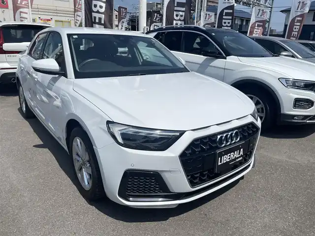 アウディ Ａ１ SB 25TFSI アドバンスド 香川県 2020(令2)年 3万km グレイシアホワイトメタリック 純正ナビ/バックカメラ