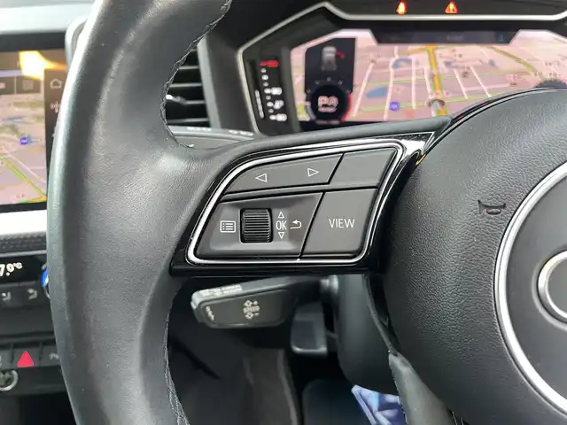アウディ Ａ１ SB 25TFSI アドバンスド 香川県 2020(令2)年 3万km グレイシアホワイトメタリック 純正ナビ/バックカメラ