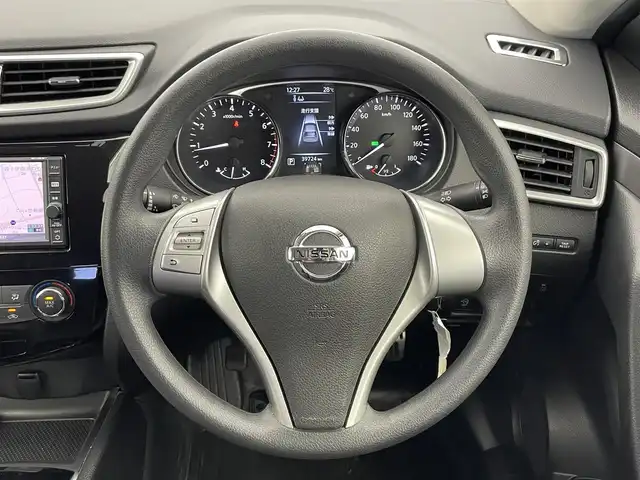 日産 エクストレイル 20S エマージェンシーブレーキ 富山県 2017(平29)年 4万km ブリリアントホワイトパール 純正ナビ（AM/FM/CD/BT/フルセグ）/バックカメラ/ドライブレコーダー/ETC/衝突被害軽減システム/コーナーセンサー/横滑り防止装置/アイドリングストップ/純正アルミホイール/純正フロアマット/レザーシート/シートヒーター/ハロゲンライト/ステアリングスイッチ/ミラーヒーター/スマートキー