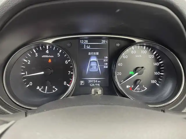 日産 エクストレイル 20S エマージェンシーブレーキ 富山県 2017(平29)年 4万km ブリリアントホワイトパール 純正ナビ（AM/FM/CD/BT/フルセグ）/バックカメラ/ドライブレコーダー/ETC/衝突被害軽減システム/コーナーセンサー/横滑り防止装置/アイドリングストップ/純正アルミホイール/純正フロアマット/レザーシート/シートヒーター/ハロゲンライト/ステアリングスイッチ/ミラーヒーター/スマートキー