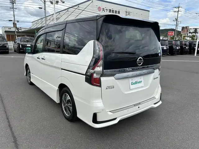 日産 セレナ e－パワー ハイウェイスター V 岡山県 2020(令2)年 6.9万km ブリリアントホワイトパール 2トーン 純正１０インチナビ/（AM.FM.BT.フルセグ.CD.DVD）/全方位モニター/フリップダウンモニター/両側パワースライドドア/セーフティパック/ステアリングヒーター/プロパイロット/エマージェンシーブレーキ/・衝突軽減ブレーキ/・コーナーセンサー/・オートマチックハイビーム/ビルトインETC/ブラインドスポットモニター/LEDヘッドライト