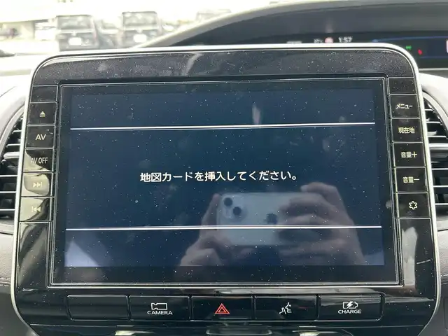 日産 セレナ e－パワー ハイウェイスター V 岡山県 2020(令2)年 6.9万km ブリリアントホワイトパール 2トーン 純正１０インチナビ/（AM.FM.BT.フルセグ.CD.DVD）/全方位モニター/フリップダウンモニター/両側パワースライドドア/セーフティパック/ステアリングヒーター/プロパイロット/エマージェンシーブレーキ/・衝突軽減ブレーキ/・コーナーセンサー/・オートマチックハイビーム/ビルトインETC/ブラインドスポットモニター/LEDヘッドライト