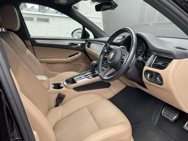 ポルシェ ポルシェ マカン 道東・釧路十勝 2021(令3)年 3.7万km 黒 ４WD/純正ナビ/３６０°ビューカメラ/ETC2.0/社外前後ドライブレコーダー/衝突軽減ブレーキ/レーンディパーチャーアラート/アダプティブクルーズコントロール/クリアランスソナー/ブラインドスポットモニター/ハーフレザーシート/フロントシートヒーティング/電動フロントシート/パワーバックドア/純正19インチAW/純正フロアマット