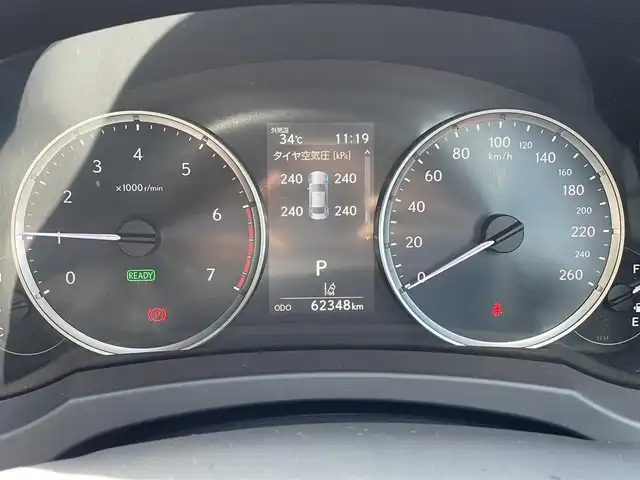 レクサス ＩＳ 300h バージョンL 和歌山県 2021(令3)年 6.3万km シルバー 後期型モデル/パノラミックビューカメラ/レーダークルーズコントロール/レクサスセーフティセンス/三眼LEDヘッドライト/BSM/レザーパワーシート/シートヒーター/ベンチレーション/ステアリングヒーター/ステアリングスイッチ/ETC/純正ドライブレコーダーSDカードなし