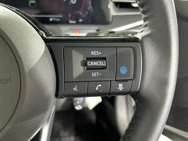 日産 オーラ G レザーエディション 佐賀県 2023(令5)年 0.4万km パープル AA仕入れ：評価点５点、内装評価A点/純正9インチナビ＜フルセグ/Bluetooth＞/アラウンドビューモニター/プロパイロット/置くだけ充電/BOSEプレミアムサウンドスピーカー/インテリジェントルームミラー/電動パーキングブレーキ/オートホールド/レザーシート/純正ドライブレコーダー/純正17インチアルミホイール