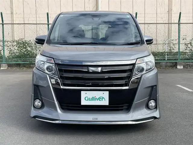 トヨタ ノア Si ダブルバイビー 東京都 2017(平29)年 2.9万km アイスチタニウムマイカメタリック モデリスタエアロ/純正ナビ/フルセグTV/DVD/BT/バックカメラ/トヨタセーフティセンス/ブラックレザーファブリックコンビシート/ETC/両側電動スライドドア/純正フロアマット/サイドバイザー