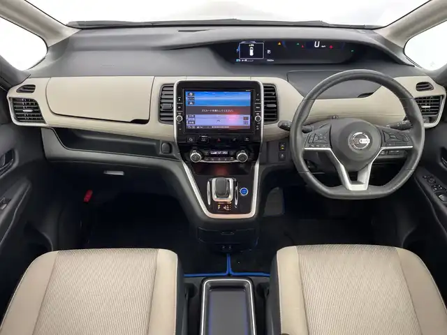 日産 セレナ e－パワー ハイウェイスター V 鹿児島県 2018(平30)年 7.1万km ブリリアントホワイトパール 2トーン 純正ナビ/フルセグテレビ/DVD/CD/BTオーディオ/フリップダウンモニター/両側パワースライドドア/前後ドラレコ/ハンドルヒーター/全席シートヒーター/クルーズコントロール/ビルドインETC/電格ミラー/衝突軽減ブレーキ/純正アルミ/純正下マット/純正バイザー