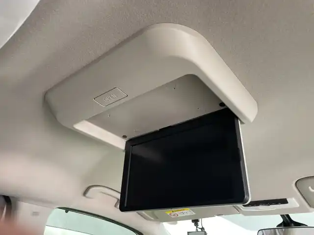 日産 セレナ e－パワー ハイウェイスター V 鹿児島県 2018(平30)年 7.1万km ブリリアントホワイトパール 2トーン 純正ナビ/フルセグテレビ/DVD/CD/BTオーディオ/フリップダウンモニター/両側パワースライドドア/前後ドラレコ/ハンドルヒーター/全席シートヒーター/クルーズコントロール/ビルドインETC/電格ミラー/衝突軽減ブレーキ/純正アルミ/純正下マット/純正バイザー