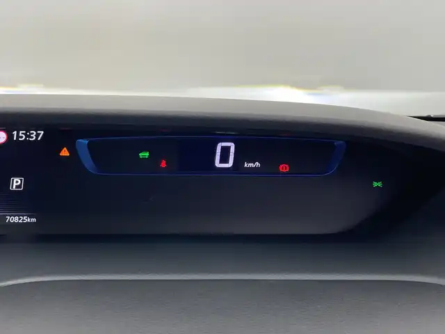 日産 セレナ e－パワー ハイウェイスター V 鹿児島県 2018(平30)年 7.1万km ブリリアントホワイトパール 2トーン 純正ナビ/フルセグテレビ/DVD/CD/BTオーディオ/フリップダウンモニター/両側パワースライドドア/前後ドラレコ/ハンドルヒーター/全席シートヒーター/クルーズコントロール/ビルドインETC/電格ミラー/衝突軽減ブレーキ/純正アルミ/純正下マット/純正バイザー