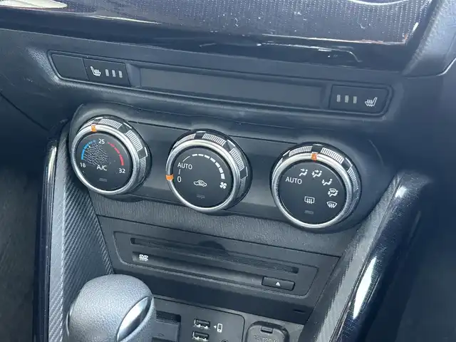 マツダ マツダ２ 15S プロアクティブ Sパッケージ 静岡県 2020(令2)年 5.6万km ソウルレッドクリスタルM マツダコネクト/・7インチWVGAセンターディスプレイ/・コマンダーコントロール/・オーディオセット/ブラインドスポットモニタリング/リアクロスラフィックアラート/車線逸脱警報/前進時アドバンスとスマートシティブレーキサポート/後退時スマートシティブレーキサポート/AT誤発進抑制制御/パーキングセンサー（フロント/リア）/360度ビューモニター/レーダークルーズコントロール/スマートブレーキサポート/レーンキープアシスト/シグネチャーランプ付きアダプティブ/LEDヘッドライト/オートライト/185/65/R15タイヤ/15インチフルホイールキャップ/プライバシーガラス/アクティブドラビングディスプレイ/プッシュスタート/アドバンストキーレスエントリーシステム/無地ブラウン/ブラックツートーンクロスシート/シートヒーター