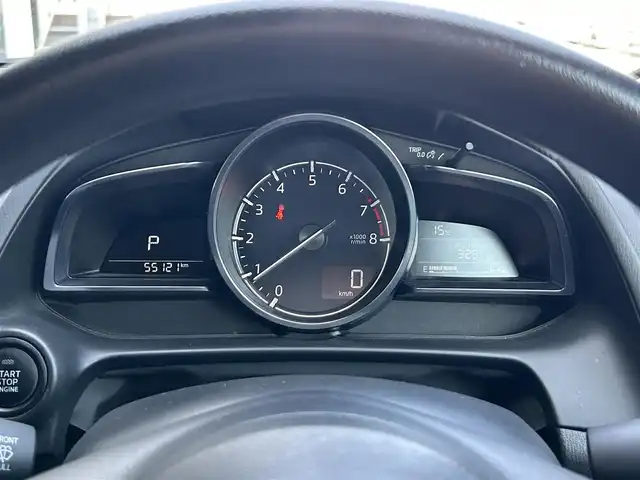 マツダ マツダ２ 15S プロアクティブ Sパッケージ 静岡県 2020(令2)年 5.6万km ソウルレッドクリスタルM マツダコネクト/・7インチWVGAセンターディスプレイ/・コマンダーコントロール/・オーディオセット/ブラインドスポットモニタリング/リアクロスラフィックアラート/車線逸脱警報/前進時アドバンスとスマートシティブレーキサポート/後退時スマートシティブレーキサポート/AT誤発進抑制制御/パーキングセンサー（フロント/リア）/360度ビューモニター/レーダークルーズコントロール/スマートブレーキサポート/レーンキープアシスト/シグネチャーランプ付きアダプティブ/LEDヘッドライト/オートライト/185/65/R15タイヤ/15インチフルホイールキャップ/プライバシーガラス/アクティブドラビングディスプレイ/プッシュスタート/アドバンストキーレスエントリーシステム/無地ブラウン/ブラックツートーンクロスシート/シートヒーター