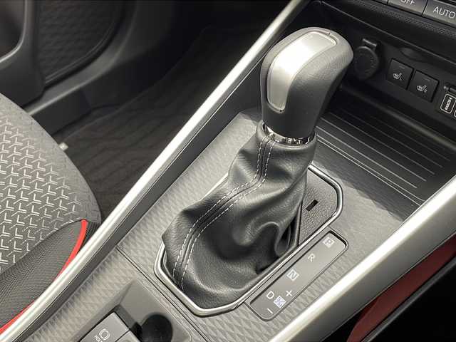 トヨタ ライズ Z 千葉県 2023(令5)年 0.8万km パール 純正エアロパーツ/純正9インチディスプレイオ―ディオ/フルセグTV/Bluetooth/USB/前後ドライブレコーダー/バックカメラ/全方位カメラ/ブラインドスポットモニター/純正ビルトインETC/シートヒーター/追従クルーズコントロール/レーンキープアシスト/LEDヘッドライト