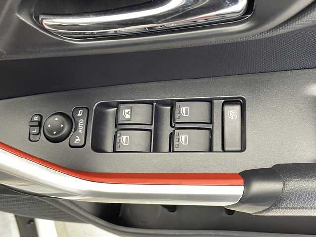 トヨタ ライズ Z 千葉県 2023(令5)年 0.8万km パール 純正エアロパーツ/純正9インチディスプレイオ―ディオ/フルセグTV/Bluetooth/USB/前後ドライブレコーダー/バックカメラ/全方位カメラ/ブラインドスポットモニター/純正ビルトインETC/シートヒーター/追従クルーズコントロール/レーンキープアシスト/LEDヘッドライト