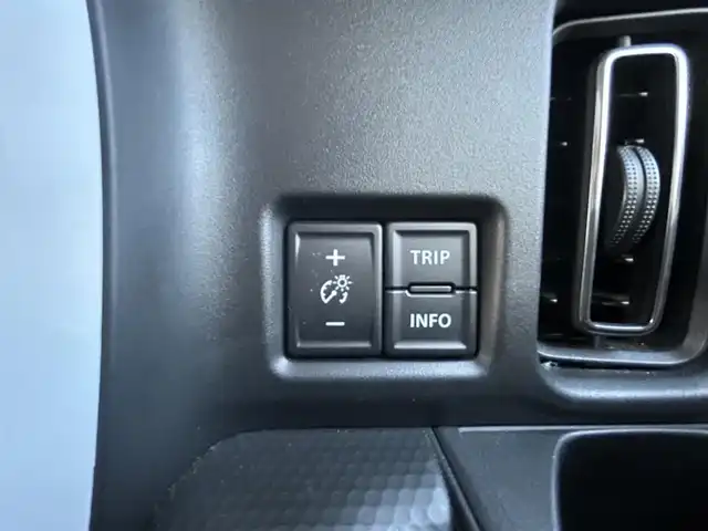 スズキ ハスラー HYBRID X 群馬県 2020(令2)年 4.7万km アクティブイエロー/ホワイト2トーンルーフ 純正SDナビ/　(AM/FM/SD/TV/USB/BT/CD/DVD/i Pod)/全方位カメラ/スズキセーフティーサポート/デュアルカメラブレーキサポート/誤発進抑制機能/レーンキープアシスト/リアパーキングソナー/ふらつき防止装置/アイドリングストップ/純正ドライブレコーダー(前方のみ)/ETC2.0/前席シートヒーター/純正フロアマット/純正ドアバイザー/ステアリングリモコン/LEDヘッドライト/フロントフォグランプ/SPORTモード/スペアキー1