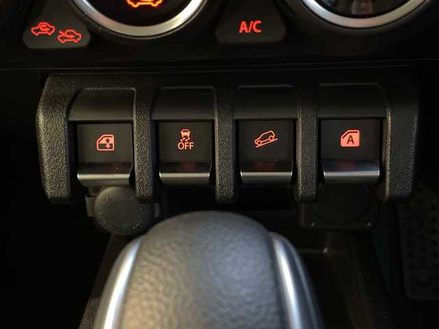 スズキ ジムニー XC 愛知県 2025(令7)年 0.7万km ブルーイッシュブラックパール3 ディスプレイオーディオ　ナビ機能なし/シートヒーター/バックカメラ/純正アルミホイール/４ｗＤ/LEDヘッドライト/ダウンヒルアシストコントロール/ETC/ステアリングスイッチ/スマートキー/プッシュスタート