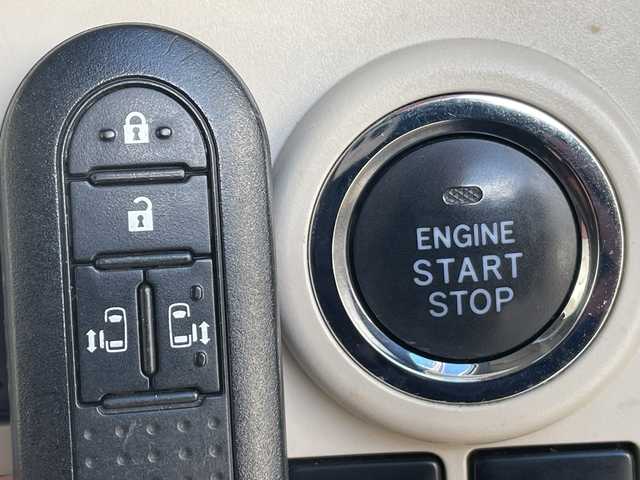 ダイハツ ムーヴ キャンバス X LTD SA Ⅱ 茨城県 2017(平29)年 5.6万km プラムブラウンクリスタルマイカ 純正ナビ　/-BT/TV/CD/AM/衝突軽減システム　/両側パワースライドドア　/アイドリングストップ　/プッシュスタート　/ＥＴＣ　/オートライト　/電動格納ミラー　/横滑り防止装置　/盗難防止装置　/パワーウインドウ　/パワーステアリング　