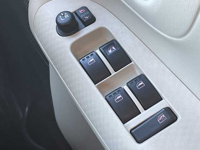 ダイハツ ムーヴ キャンバス X LTD SA Ⅱ 茨城県 2017(平29)年 5.6万km プラムブラウンクリスタルマイカ 純正ナビ　/-BT/TV/CD/AM/衝突軽減システム　/両側パワースライドドア　/アイドリングストップ　/プッシュスタート　/ＥＴＣ　/オートライト　/電動格納ミラー　/横滑り防止装置　/盗難防止装置　/パワーウインドウ　/パワーステアリング　