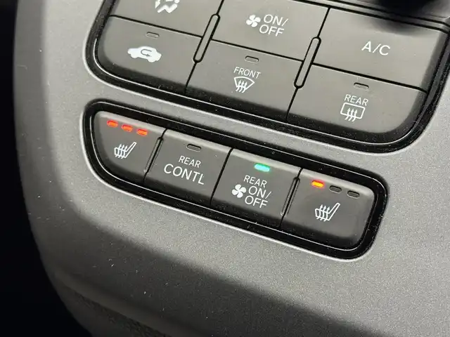 ホンダ フリード ハイブリット e:HEV AIR EX 三重県 2025(令7)年 0.2万km フィヨルドミストパール ハイブリッド/FF/インパネCVT/純正 9インチ Honda Connectナビ/（FM/AM/TV/CarPlay/Android/iPod/USB/Bluetooth）/リヤワイドカメラ/両側パワースライドドア/ETC/Honda SENSING/・衝突軽減ブレーキ（CMBS）/・先行車発進お知らせ機能/・路外逸脱抑制機能/・標識認識機能/・渋滞追従機能付アダプティブクルーズコントロール（ACC）/・車線維持支援システム（LKAS）/・トラフィックジャムアシスト（渋滞運転支援機能）/・ブラインドスポットインフォメーション/・踏み間違い衝突軽減システム/・急アクセル抑制機能/・パーキングセンサーシステム/・後退出庫サポート/・アダプティブドライビングビーム/・VSA/など/装備/・ハーフレザーシート/・シートヒーター（D/N）/・オートエアコン/・リヤクーラー/・オートライト、LEDヘッドライト/・ステアリングスイッチ/・電子パーキングブレーキ＆ブレーキホールド/・プッシュスタート/・純正15inAW/・保/・スマートキーx1/など