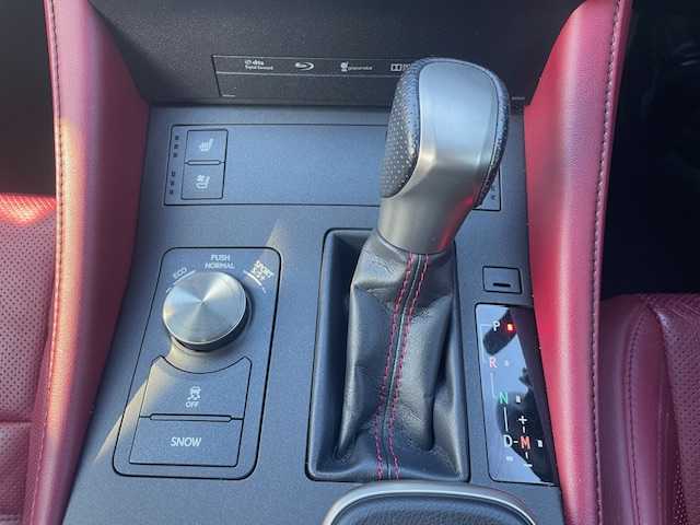 レクサス ＲＣ 350 Fスポーツ 静岡県 2015(平27)年 3.8万km ホワイトノーヴァガラスフレーク ●純正ナビ/（フルセグ/CD/DVD/Bluetooth）/●バックカメラ/●赤革シート/●運転席＆助手席シートヒーター/●運転席助手席パワーシート/●運転席シートメモリー/●レーダークルーズコントロール/●プリクラッシュセーフティー/●レーントレーシングアシスト/●ブラインドスポットモニター/●LEDヘッドライト/●オートライト/●オートマチックハイビーム/●フォグランプ/●革巻きステアリング/●ステアリングスイッチ/●パドルシフト/●チルト＆テレスコピックステアリング/●ステアリングヒーター/●電動格納ウインカーミラー/●ETC/●純正フロアマット/●自動防眩ミラー/●前方ドライブレコーダー/●レーダー探知機（AR-G100A）/●ISOFIX/●プッシュスタート/●スマートキー/●純正19インチアルミホイール/●ダブル+サイド+カーテンSRS+ABS