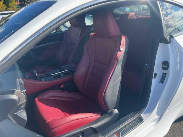 レクサス ＲＣ 350 Fスポーツ 静岡県 2015(平27)年 3.8万km ホワイトノーヴァガラスフレーク ●純正ナビ/（フルセグ/CD/DVD/Bluetooth）/●バックカメラ/●赤革シート/●運転席＆助手席シートヒーター/●運転席助手席パワーシート/●運転席シートメモリー/●レーダークルーズコントロール/●プリクラッシュセーフティー/●レーントレーシングアシスト/●ブラインドスポットモニター/●LEDヘッドライト/●オートライト/●オートマチックハイビーム/●フォグランプ/●革巻きステアリング/●ステアリングスイッチ/●パドルシフト/●チルト＆テレスコピックステアリング/●ステアリングヒーター/●電動格納ウインカーミラー/●ETC/●純正フロアマット/●自動防眩ミラー/●前方ドライブレコーダー/●レーダー探知機（AR-G100A）/●ISOFIX/●プッシュスタート/●スマートキー/●純正19インチアルミホイール/●ダブル+サイド+カーテンSRS+ABS