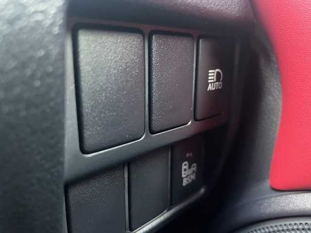 レクサス ＲＣ 350 Fスポーツ 静岡県 2015(平27)年 3.8万km ホワイトノーヴァガラスフレーク ●純正ナビ/（フルセグ/CD/DVD/Bluetooth）/●バックカメラ/●赤革シート/●運転席＆助手席シートヒーター/●運転席助手席パワーシート/●運転席シートメモリー/●レーダークルーズコントロール/●プリクラッシュセーフティー/●レーントレーシングアシスト/●ブラインドスポットモニター/●LEDヘッドライト/●オートライト/●オートマチックハイビーム/●フォグランプ/●革巻きステアリング/●ステアリングスイッチ/●パドルシフト/●チルト＆テレスコピックステアリング/●ステアリングヒーター/●電動格納ウインカーミラー/●ETC/●純正フロアマット/●自動防眩ミラー/●前方ドライブレコーダー/●レーダー探知機（AR-G100A）/●ISOFIX/●プッシュスタート/●スマートキー/●純正19インチアルミホイール/●ダブル+サイド+カーテンSRS+ABS