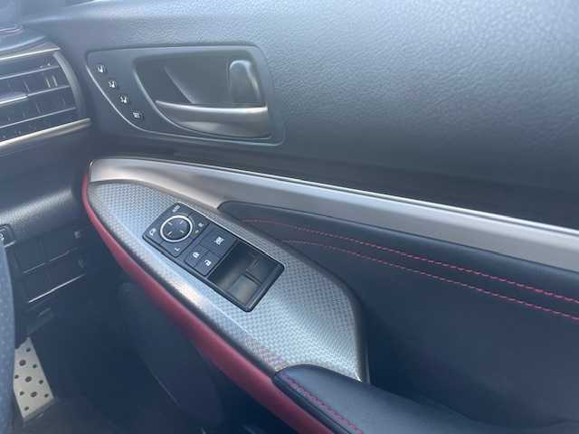 レクサス ＲＣ 350 Fスポーツ 静岡県 2015(平27)年 3.8万km ホワイトノーヴァガラスフレーク ●純正ナビ/（フルセグ/CD/DVD/Bluetooth）/●バックカメラ/●赤革シート/●運転席＆助手席シートヒーター/●運転席助手席パワーシート/●運転席シートメモリー/●レーダークルーズコントロール/●プリクラッシュセーフティー/●レーントレーシングアシスト/●ブラインドスポットモニター/●LEDヘッドライト/●オートライト/●オートマチックハイビーム/●フォグランプ/●革巻きステアリング/●ステアリングスイッチ/●パドルシフト/●チルト＆テレスコピックステアリング/●ステアリングヒーター/●電動格納ウインカーミラー/●ETC/●純正フロアマット/●自動防眩ミラー/●前方ドライブレコーダー/●レーダー探知機（AR-G100A）/●ISOFIX/●プッシュスタート/●スマートキー/●純正19インチアルミホイール/●ダブル+サイド+カーテンSRS+ABS