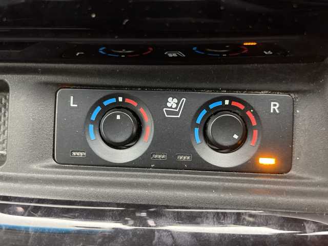 トヨタ ヴェルファイア Z Gエディション 道央・札幌 2018(平30)年 4.4万km ホワイトパールクリスタルシャイン ・４ＷＤ/・ワンオーナー/・アルパインＢＩＧＸナビ・ＴＶ＆ＣＤ＆ＤＶＤ＆ＢＴ/・アルパイン後席フリップダウンモニター/・バックカメラ/・トヨタセーフティセンス/・レーンキープアシスト/・フロントモデリスタエアロ/・パワーバックドア/・両側パワースライドドア/・クルーズコントロール/・レザーシート/・１・２列目パワーシート＆シートヒーター/・前席シートベンチレーション/・ステアリングヒーター/・デジタルインナーミラー/・３眼ＬＥＤヘッドライト/・オートライト/・オートマチックハイビーム/・ＡＣ１００Ｖ/・社外前後ドライブレコーダー/・保証書有り/・スぺリモコンキー有り