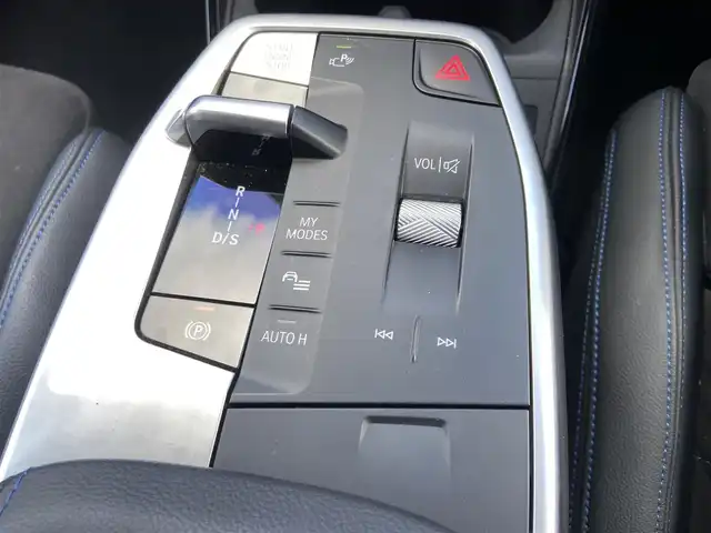 ＢＭＷ ＢＭＷ ２１８ｄ アクティブツアラー Mスポーツ 栃木県 2022(令4)年 1.6万km 白 禁煙　/ACC　/レーンキープ　/バックカメラ　/パドルシフト　/純正ナビ　/AppleCarPlay　/パワーシート　/シートH　/ステアリングH　/ハーフレザー　/電動リアゲート　/ETC　/LED　/純正18インチAW