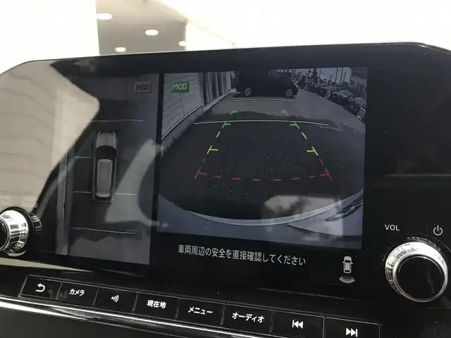 三菱 アウトランダー ＰＨＥＶ P 富山県 2022(令4)年 3.2万km ホワイトダイヤモンド 4WD/サンルーフ/BOSEサウンド/純正ナビ/フルセグTV/Bluetooth/全周囲カメラ/前後ドライブレコーダー/衝突被害軽減ブレーキ/コーナーセンサー/レーンキープアシスト/ブラインドスポットモニター/レーダークルーズコントロール/レザーシート/メモリー付パワーシート/電動リアゲート/シートヒーター/ハンドルヒーター/ETC2.0/社外AWスタッドレスタイヤ車載