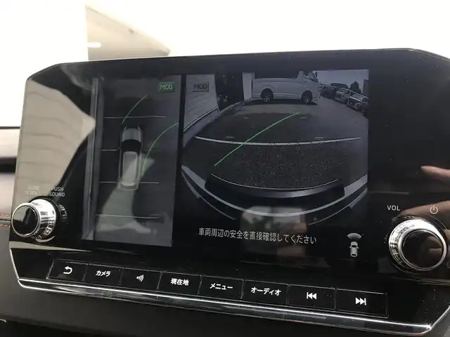 三菱 アウトランダー ＰＨＥＶ P 富山県 2022(令4)年 3.2万km ホワイトダイヤモンド 4WD/サンルーフ/BOSEサウンド/純正ナビ/フルセグTV/Bluetooth/全周囲カメラ/前後ドライブレコーダー/衝突被害軽減ブレーキ/コーナーセンサー/レーンキープアシスト/ブラインドスポットモニター/レーダークルーズコントロール/レザーシート/メモリー付パワーシート/電動リアゲート/シートヒーター/ハンドルヒーター/ETC2.0/社外AWスタッドレスタイヤ車載