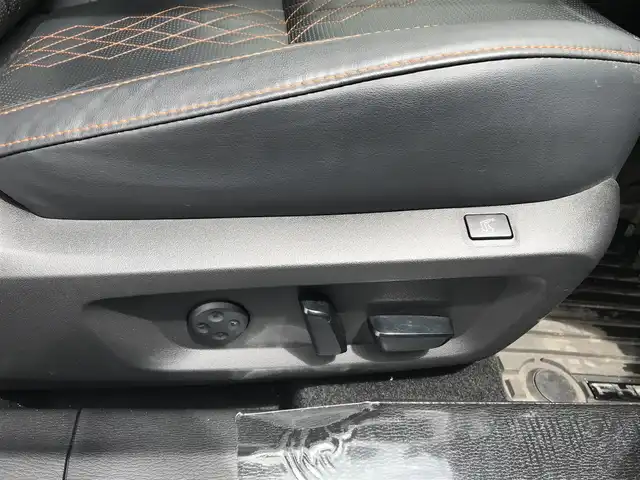 三菱 アウトランダー ＰＨＥＶ P 富山県 2022(令4)年 3.2万km ホワイトダイヤモンド 4WD/サンルーフ/BOSEサウンド/純正ナビ/フルセグTV/Bluetooth/全周囲カメラ/前後ドライブレコーダー/衝突被害軽減ブレーキ/コーナーセンサー/レーンキープアシスト/ブラインドスポットモニター/レーダークルーズコントロール/レザーシート/メモリー付パワーシート/電動リアゲート/シートヒーター/ハンドルヒーター/ETC2.0/社外AWスタッドレスタイヤ車載
