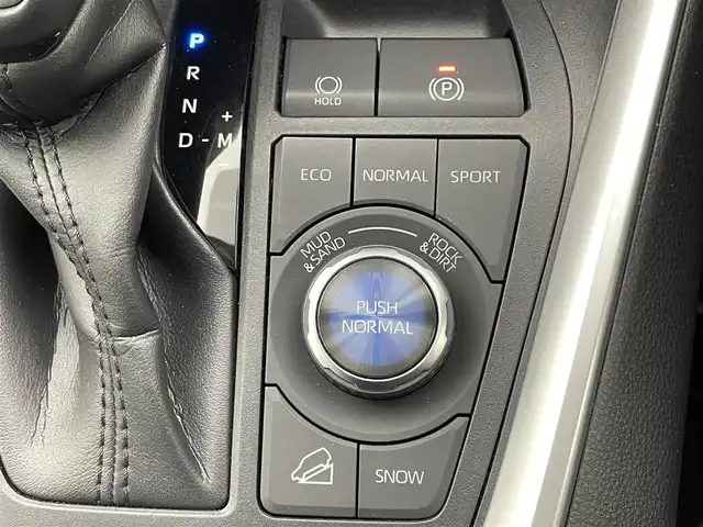 トヨタ ＲＡＶ４ アドベンチャー オフロードPKG 宮城県 2021(令3)年 3.2万km アティチュードブラックマイカ ４ＷＤ/ワンオーナー/純正９インチディスプレイオーディオ(AM/FM/BT/Miracast)/バックカメラ/前後コーナーセンサー/ルーフレール/トヨタセーフティセンス/　・レーダークルーズコントロール/　・ブラインドスポットモニター/　・レーントレーシングアシスト/　・プリクラッシュセーフティ/　・ダウンヒルアシストコントロール/　・オートハイビーム/オートライト/LEDライト/ＥＴＣ/前席パワーシート/レザーシート/純正アルミホイール/純正フロアマット/プッシュスタート/スペアキー