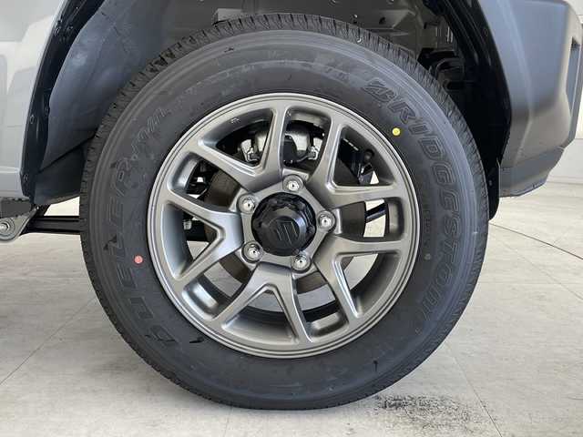 スズキ ジムニー XC 愛知県 2025(令7)年 0.1万km未満 ミディアムグレー 届出済未使用車/衝突軽減システム/クルーズコントロール/シートヒーター/純正アルミホイール/４WD/LEDヘッドライト/レーンキープアシスト/オートマチックハイビーム/アイドリングストップ/ステアリングスイッチ/スマートキー/プッシュスタート