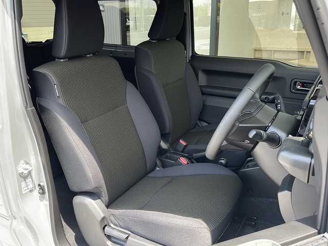 スズキ ジムニー XC 愛知県 2025(令7)年 0.1万km未満 ミディアムグレー 届出済未使用車/衝突軽減システム/クルーズコントロール/シートヒーター/純正アルミホイール/４WD/LEDヘッドライト/レーンキープアシスト/オートマチックハイビーム/アイドリングストップ/ステアリングスイッチ/スマートキー/プッシュスタート