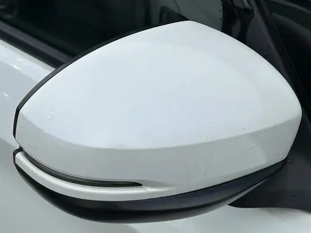 ホンダ フリード ハイブリット G ホンダセンシング 青森県 2017(平29)年 4.2万km ホワイトオーキッドパール ・寒冷地仕様/・4WD/・純正ナビ/・フルセグ/・CD/DVD/SD/USB/Bluetooth/・バックカメラ/・プッシュスタート/・スマートキー/・スペアキー1本/・ホンダセンシング/・横滑り防止/・オートライト/・クルーズコントロール（追従有）/・純正ビルドインETC/・ドライブレコーダー/・両側パワースライドドア/・シートヒーター（N＋D）/・純正フロアマット/・純正AW15インチ/・取扱説明書