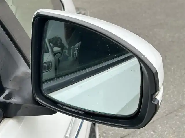 ホンダ フリード ハイブリット G ホンダセンシング 青森県 2017(平29)年 4.2万km ホワイトオーキッドパール ・寒冷地仕様/・4WD/・純正ナビ/・フルセグ/・CD/DVD/SD/USB/Bluetooth/・バックカメラ/・プッシュスタート/・スマートキー/・スペアキー1本/・ホンダセンシング/・横滑り防止/・オートライト/・クルーズコントロール（追従有）/・純正ビルドインETC/・ドライブレコーダー/・両側パワースライドドア/・シートヒーター（N＋D）/・純正フロアマット/・純正AW15インチ/・取扱説明書
