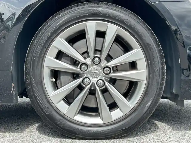 レクサス ＬＳ 600h バージョンC Iパック 滋賀県 2015(平27)年 6.4万km ブラック ガソリン（ハイブリッド）/4WD(F4)/CVT/ムーンルーフ/12.1インチ純正ナビ/(FM/AM/CD/DVD/フルセグ/Bluetooth)/ETC/ドライブレコーダー/バックカメラ/プリクラッシュブレーキアシスト	/レーダークルーズコントロール/レーンキープアシスト	/ブラインドスポットモニター/クリアランスソナー/電動サンシェード/運転席・助手席シートヒーター/運転席・助手席シートベンチレーション/シートメモリー/電動パーキング/電動格納ミラー/革巻きステアリング/ステアリングスイッチ/ステアリングヒーター/オートライト/LEDヘッドライト/フロントフォグ/自動防眩ルームミラー	/フルオートエアコン/プッシュスタート/スマートキー/純正フロアマット