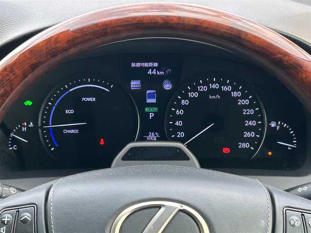レクサス ＬＳ 600h バージョンC Iパック 滋賀県 2015(平27)年 6.4万km ブラック ガソリン（ハイブリッド）/4WD(F4)/CVT/ムーンルーフ/12.1インチ純正ナビ/(FM/AM/CD/DVD/フルセグ/Bluetooth)/ETC/ドライブレコーダー/バックカメラ/プリクラッシュブレーキアシスト	/レーダークルーズコントロール/レーンキープアシスト	/ブラインドスポットモニター/クリアランスソナー/電動サンシェード/運転席・助手席シートヒーター/運転席・助手席シートベンチレーション/シートメモリー/電動パーキング/電動格納ミラー/革巻きステアリング/ステアリングスイッチ/ステアリングヒーター/オートライト/LEDヘッドライト/フロントフォグ/自動防眩ルームミラー	/フルオートエアコン/プッシュスタート/スマートキー/純正フロアマット