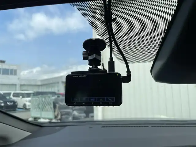 トヨタ プリウス Z 富山県 2023(令5)年 1.2万km ダークブルー ワンオーナー/セーフティセンス/パノラミックビューモニター/レーダークルーズコントロール/レーンキープアシスト/プリクラッシュ/12.3型メーカーナビ/フルセグＴＶ/Bluetooth/Miracast/前席シートヒーター/前席パワーシート/前席ベンチレーター/ステアリングヒーター/パワーテールゲート/LEDオートライト/LEDフォグライト/コーナーセンサー