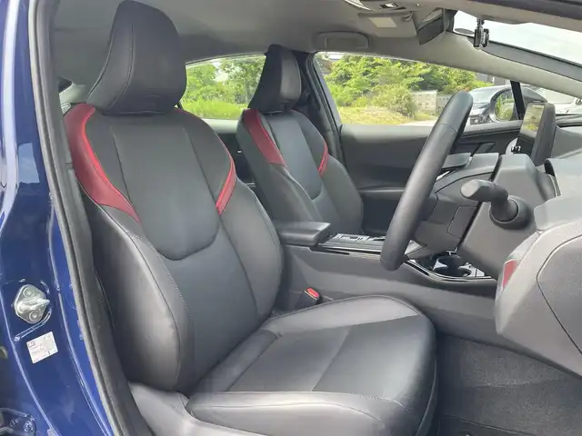 トヨタ プリウス Z 富山県 2023(令5)年 1.2万km ダークブルー ワンオーナー/セーフティセンス/パノラミックビューモニター/レーダークルーズコントロール/レーンキープアシスト/プリクラッシュ/12.3型メーカーナビ/フルセグＴＶ/Bluetooth/Miracast/前席シートヒーター/前席パワーシート/前席ベンチレーター/ステアリングヒーター/パワーテールゲート/LEDオートライト/LEDフォグライト/コーナーセンサー