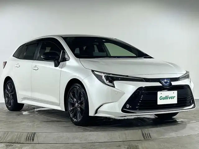 トヨタ カローラツーリング ハイブリッド ダブルバイビー 福岡県 2023(令5)年 4.2万km プラチナホワイトパールマイカ 禁煙車/純正10.5インチナビ/・AM/FM/BT/フルセグTV/・バックモニター/トヨタセーフティセンス/ハーフレザーシート/・シートヒーター(D/N)/革巻きステアリング/・ステアリングリモコン/・ステアリングヒーター/ETC2.0/ブレーキホールド/LEDヘッドライト/・オートライト/・フォグランプ/・ヘッドライトレベライザー/純正17インチアルミホイール